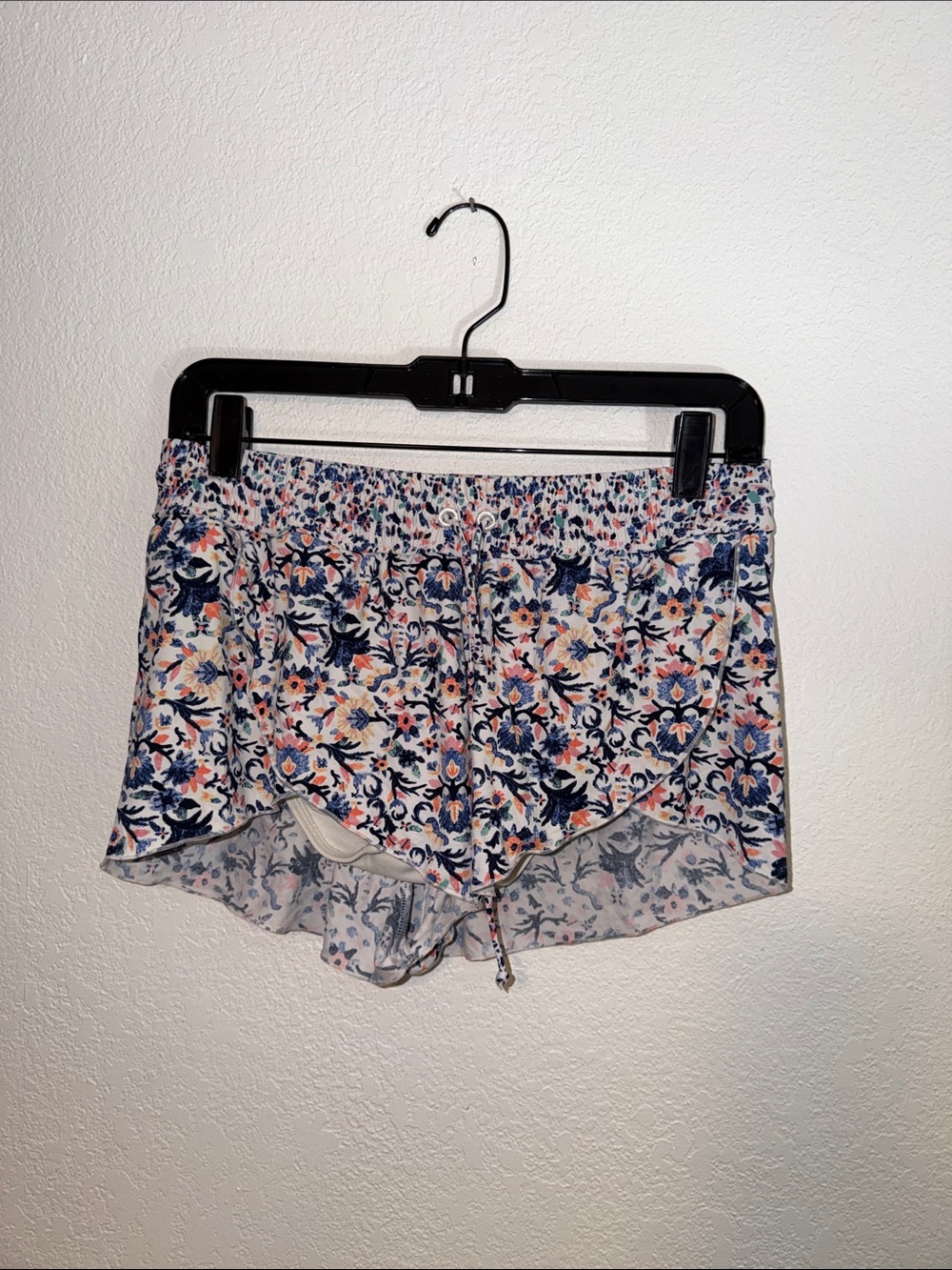 Athleta Floral Navy Pink Cream Athletic Shorts